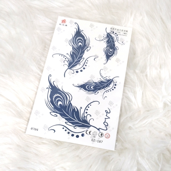 ๐5 for $25* 4 Feather Temporary Pectin Tattoos - Picture 3 of 5